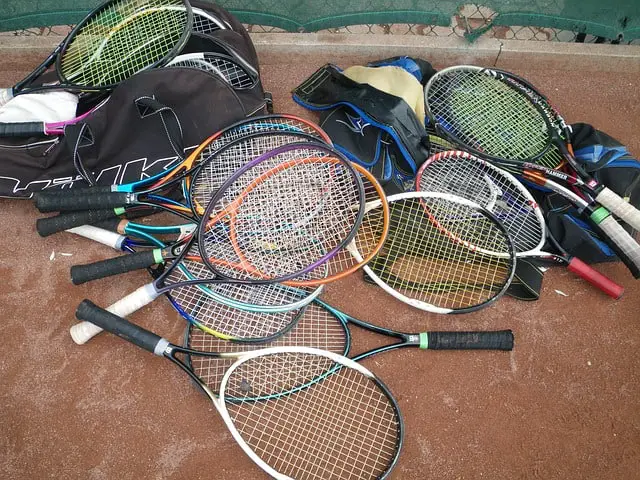 5 Best Tennis Racquet For Beginners (2022 Reviewed)