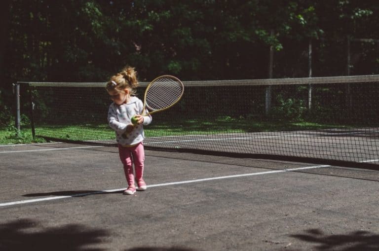 How to Choose a Tennis Racquet for a child A parent’s guide