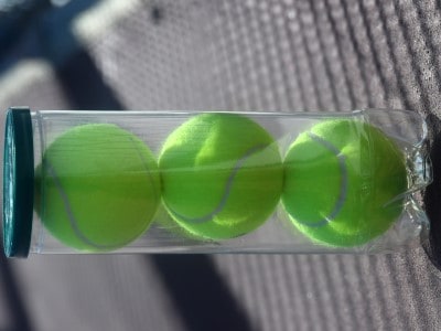 How to Keep Tennis Balls Pressurized?