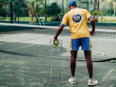 5 Best Tennis Ball Hoppers (2022 Reviewed)