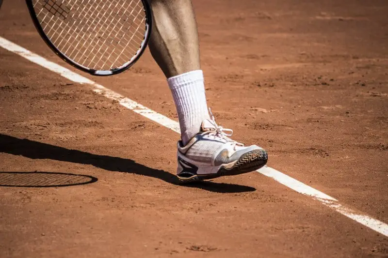 5 Best Tennis Shoes for Bunions (2022 Reviewed) TennisFocusOn